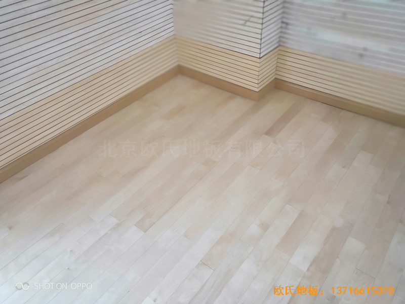 江蘇三井實驗小學籃球館運動木地板施工案例3