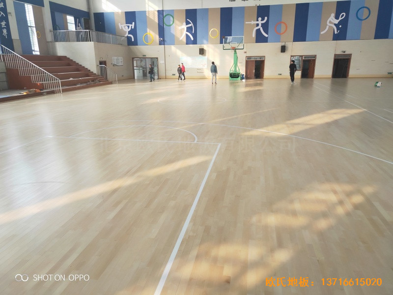 江蘇三井實驗小學籃球館運動木地板施工案例4