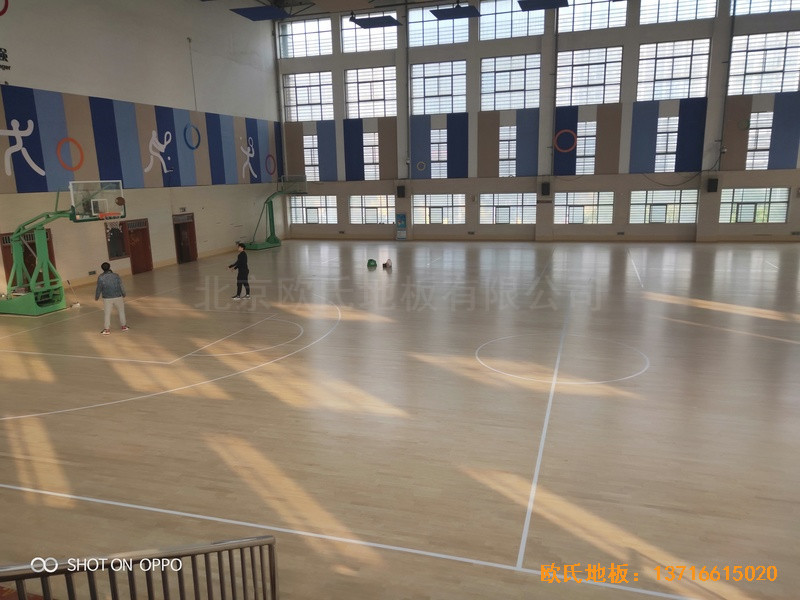 江蘇三井實驗小學籃球館運動木地板施工案例5