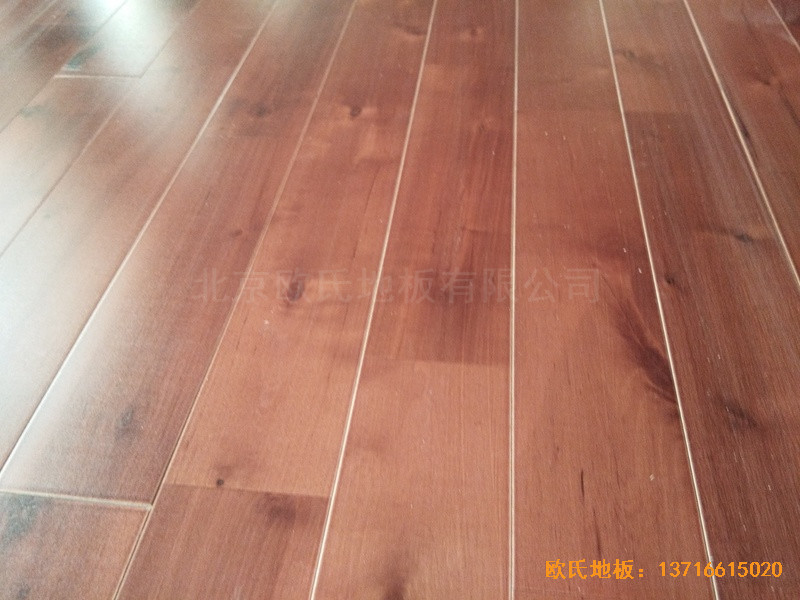 臨沂飛天舞蹈學校體育木地板鋪設案例3