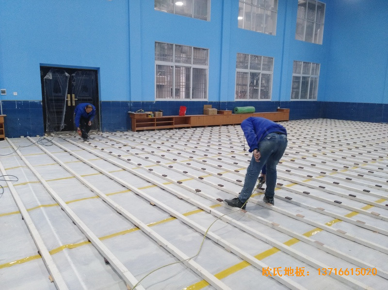 湖南婁底市建設銀行羽毛球館體育地板施工案例1